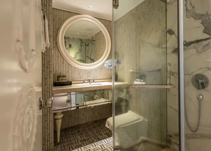 A&Em Saigon Hotel